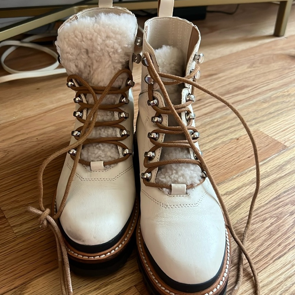 Marc Fisher Lace up boots